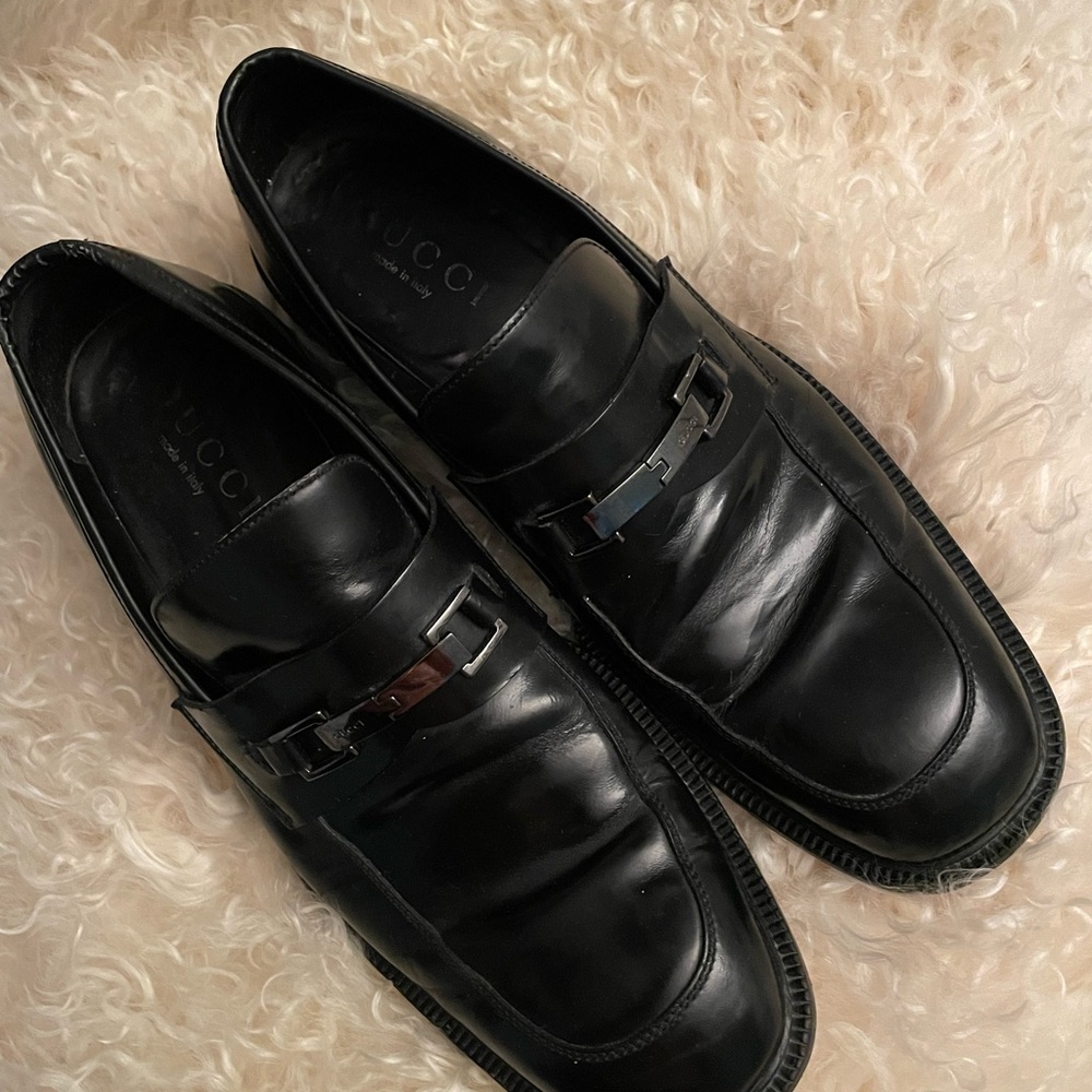 Stuff left behind…. Men’s black leather Gucci loafers size 12D